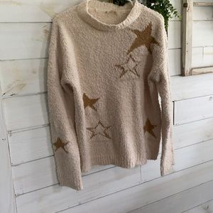 * Star- sweater - NWT*